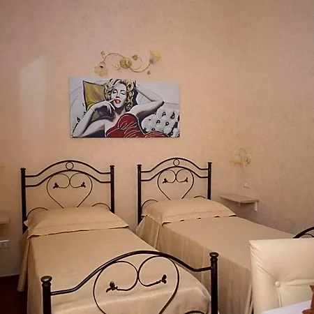Vico Napoli Salento Bed & Breakfast 4*