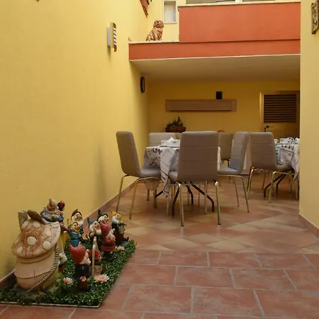 Vico Napoli Salento Bed & Breakfast 4*
