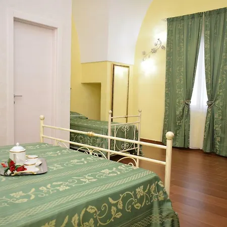 Vico Napoli Salento Bed & Breakfast 4*