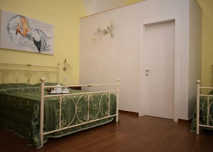 Bed & Breakfast Vico Napoli Salento 4*