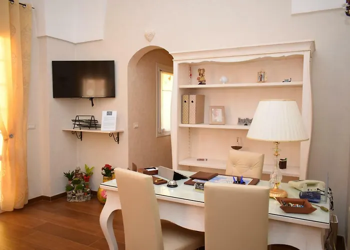 Vico Napoli Salento Bed & Breakfast 4*